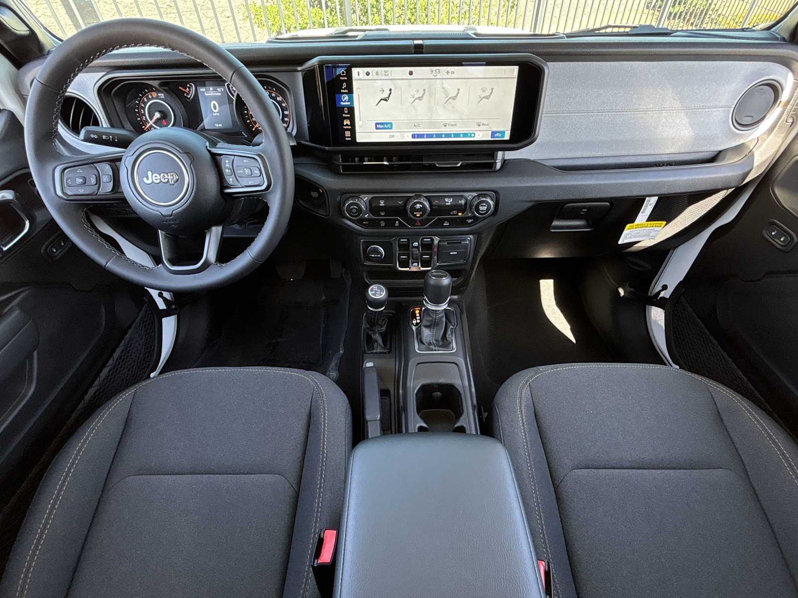 Thumbnail: 2025 Jeep Gladiator - 14