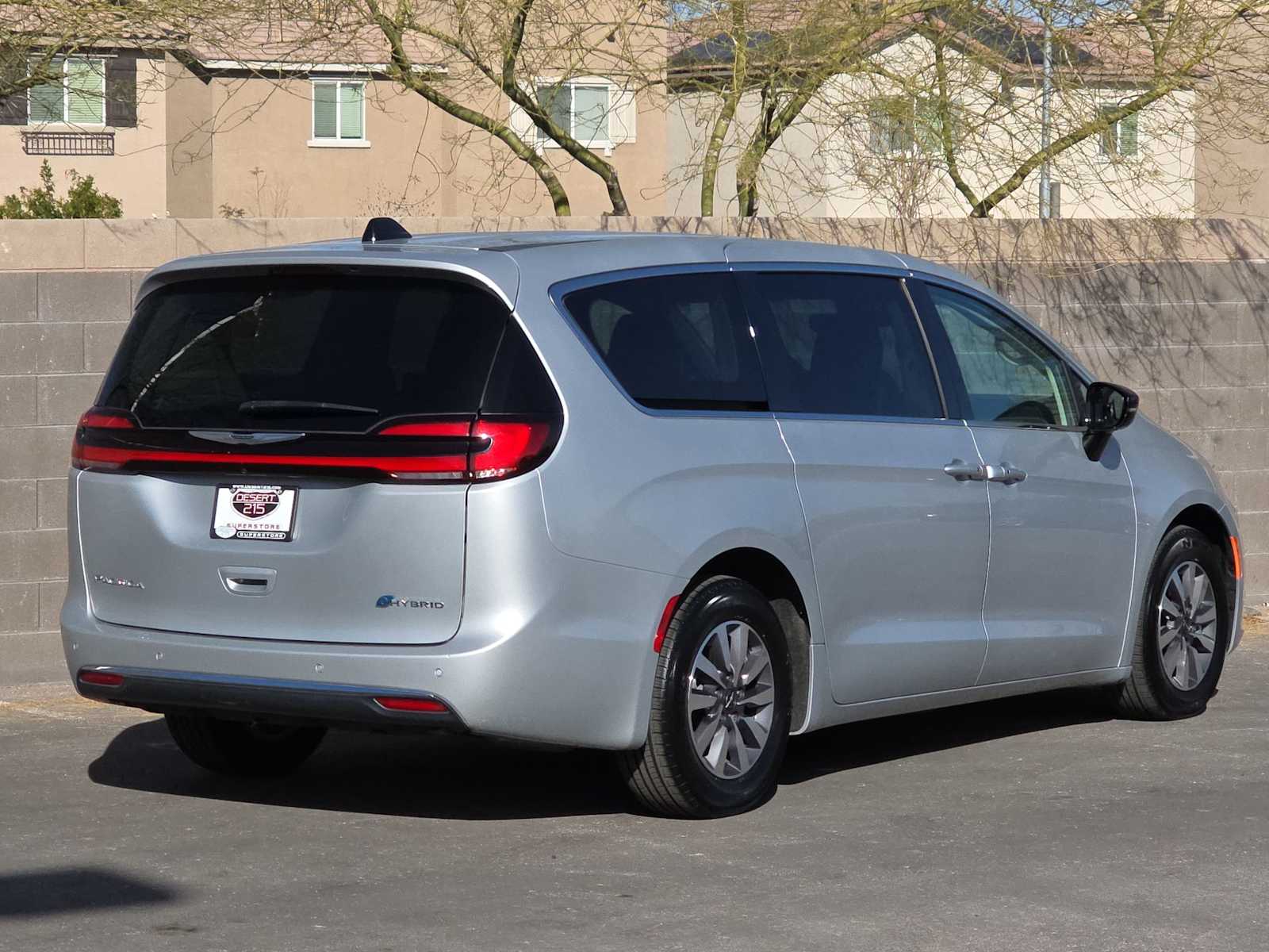 Thumbnail: 2024 Chrysler Pacifica - 9