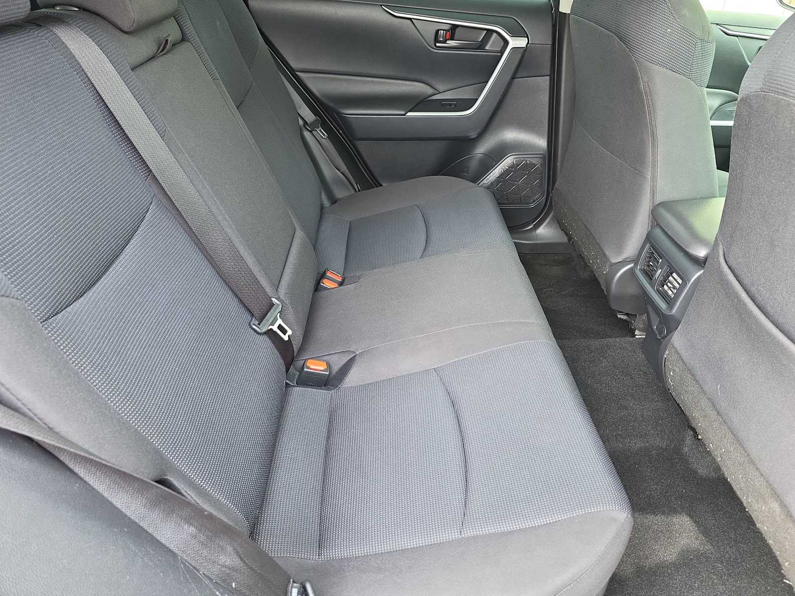 Thumbnail: 2021 Toyota RAV4 - 17