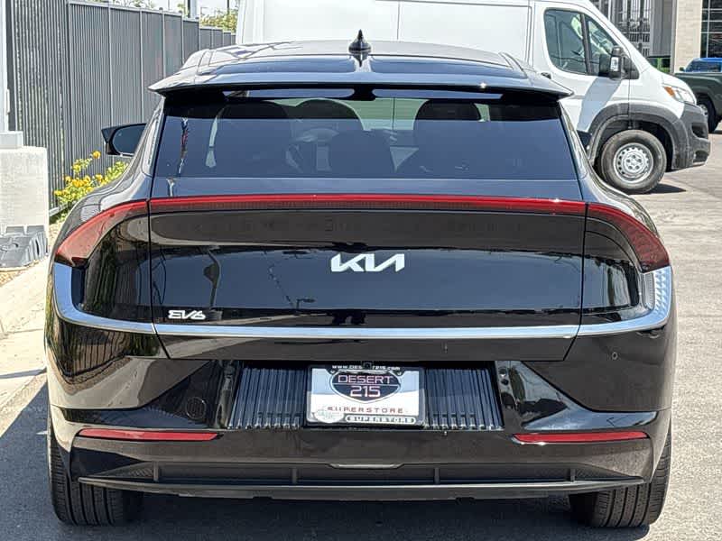 Thumbnail: 2022 Kia EV6 - 7