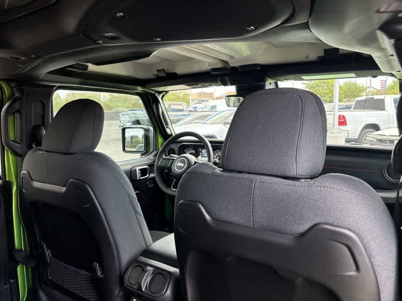 Thumbnail: 2025 Jeep Gladiator - 16