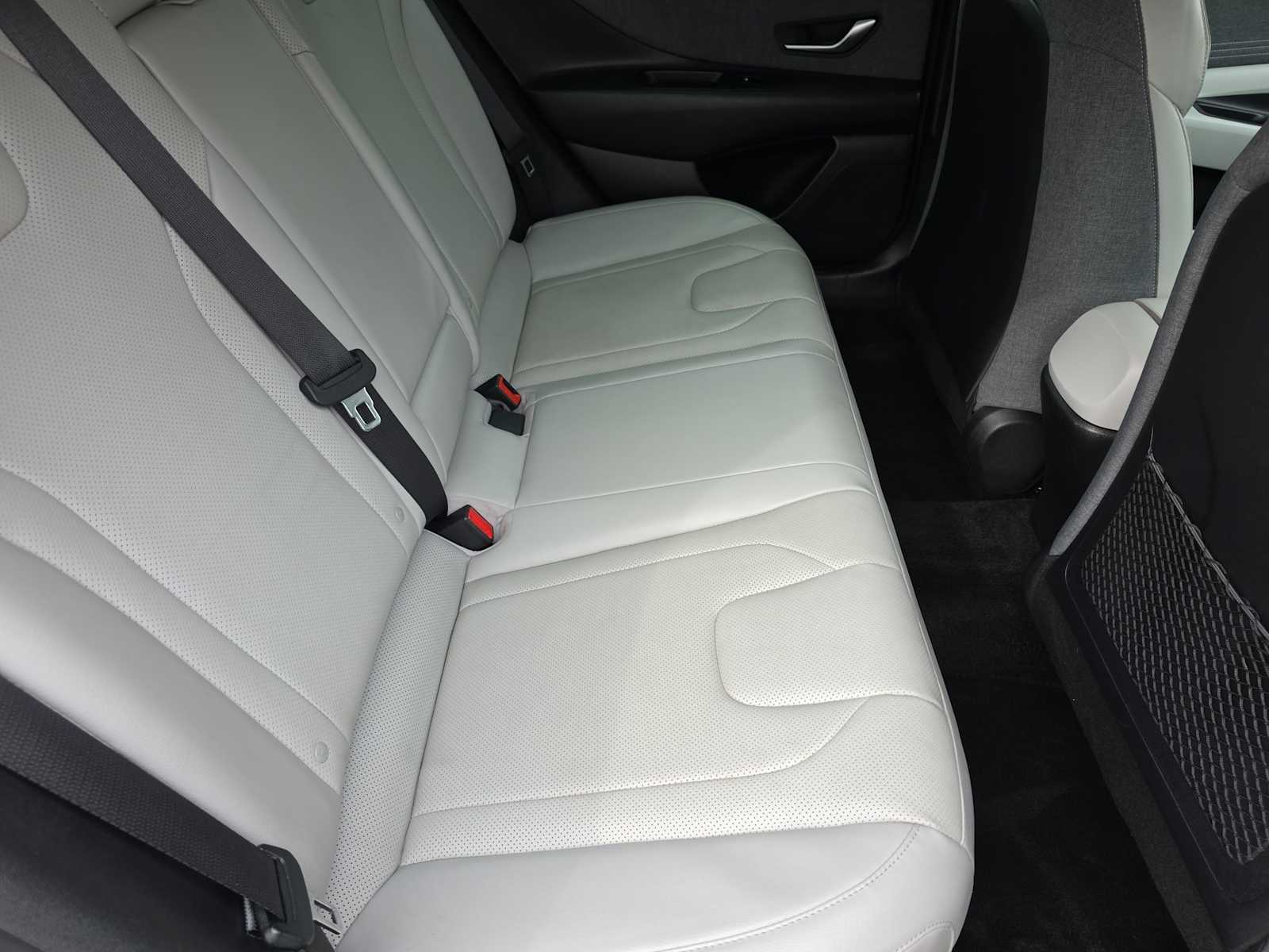 Thumbnail: 2023 Hyundai Elantra - 17