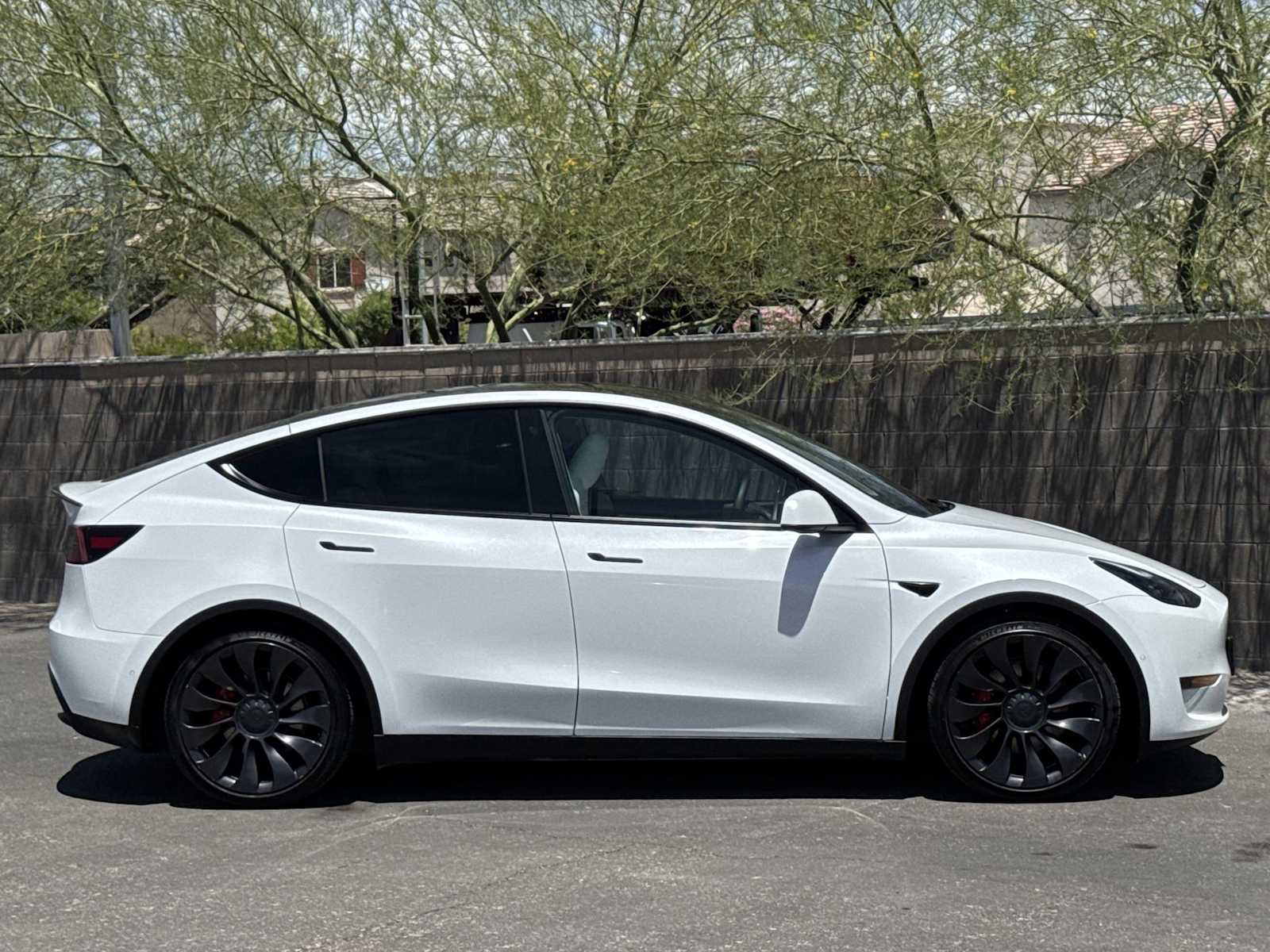 Thumbnail: 2022 Tesla Model Y - 9