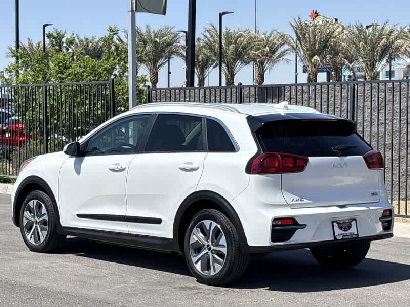 Thumbnail: 2022 Kia Niro - 6