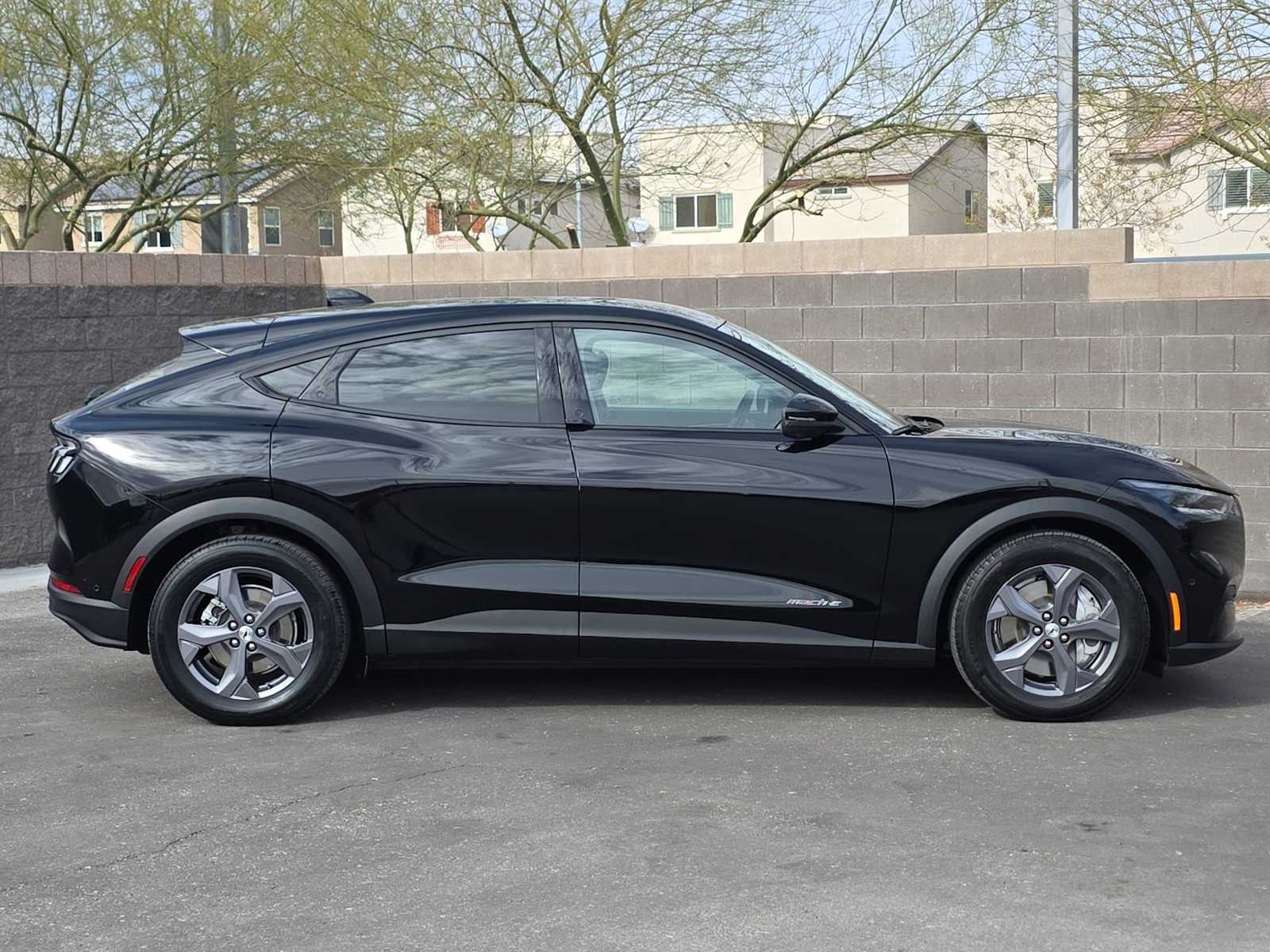 Thumbnail: 2022 Ford Mustang Mach-E - 10