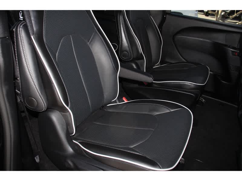 2025 Chrysler Pacifica Hybrid S Appearance 23