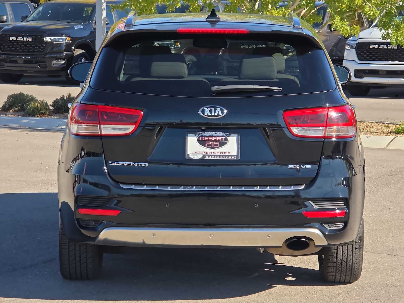 Thumbnail: 2016 Kia Sorento - 8