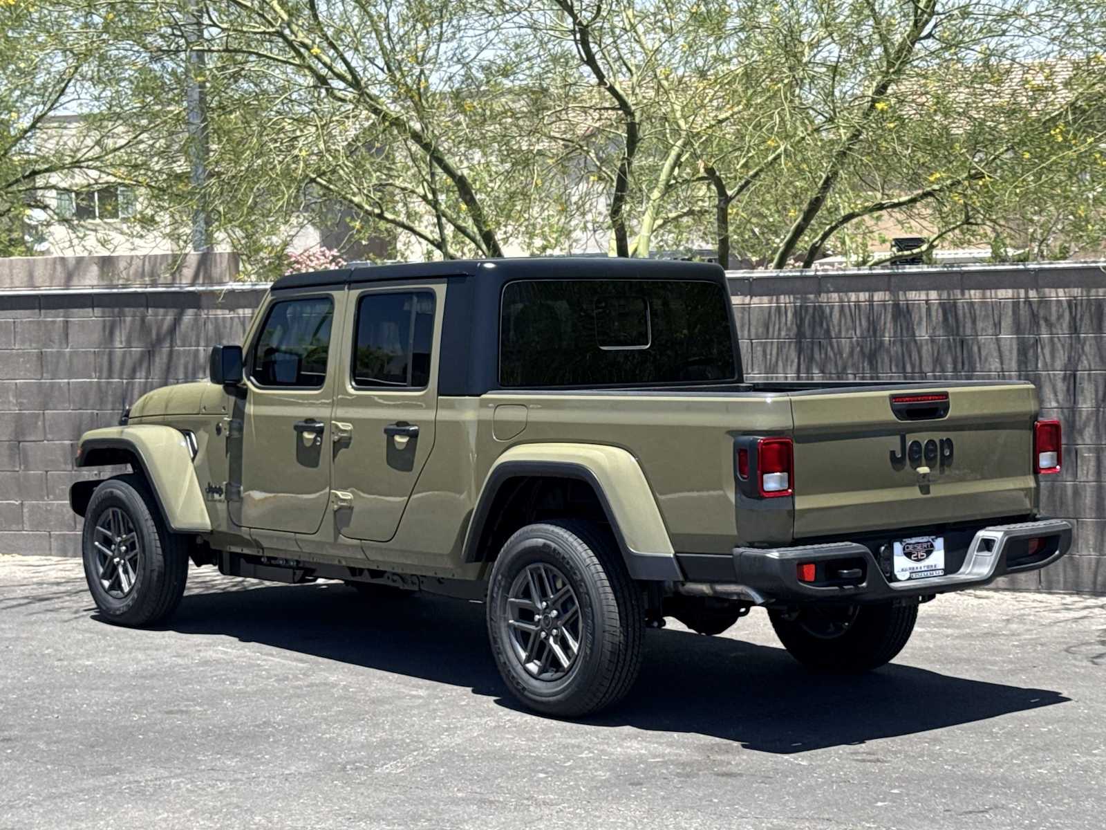 Thumbnail: 2026 Jeep Gladiator - 6