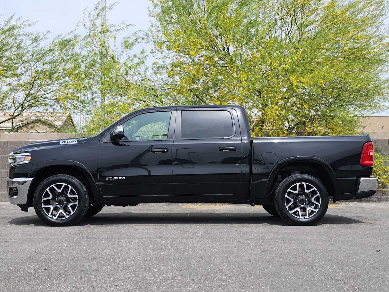 Thumbnail: 2025 RAM 1500 - 6