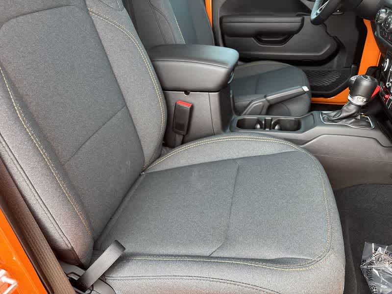 Thumbnail: 2025 Jeep Wrangler - 18