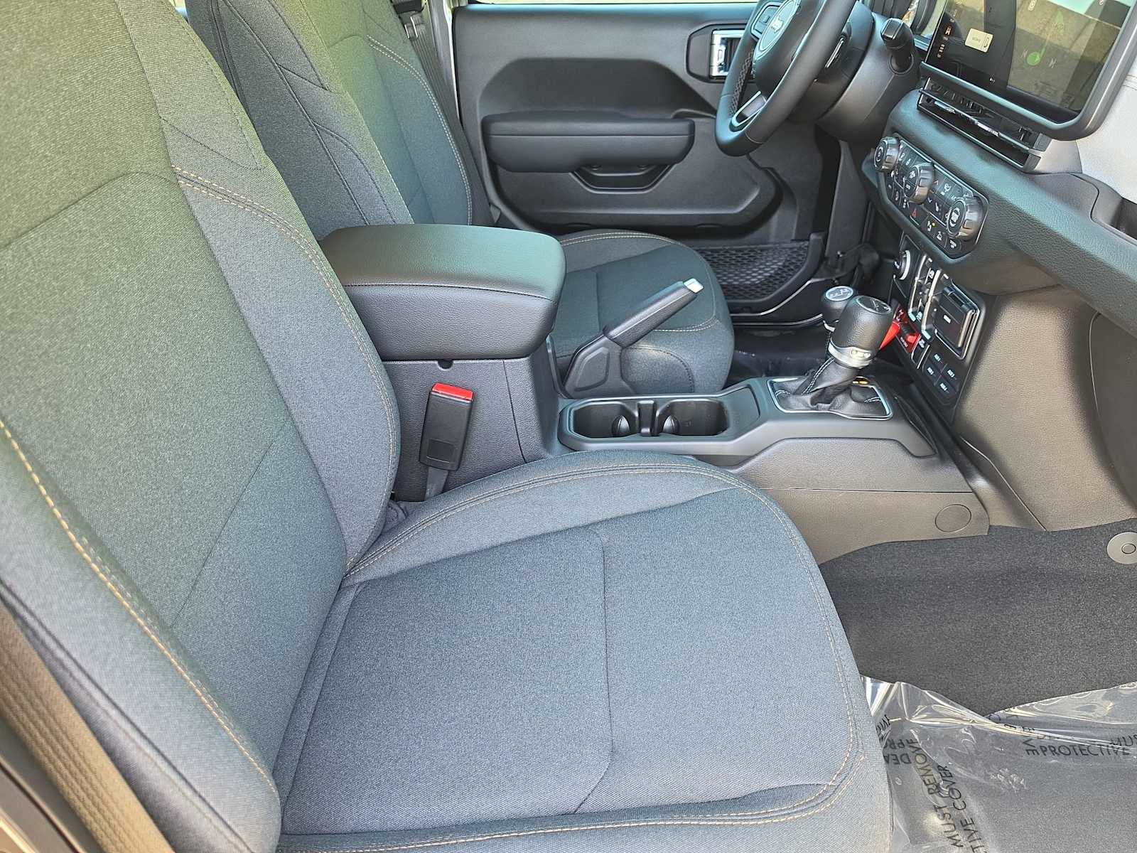 Thumbnail: 2026 Jeep Gladiator - 17