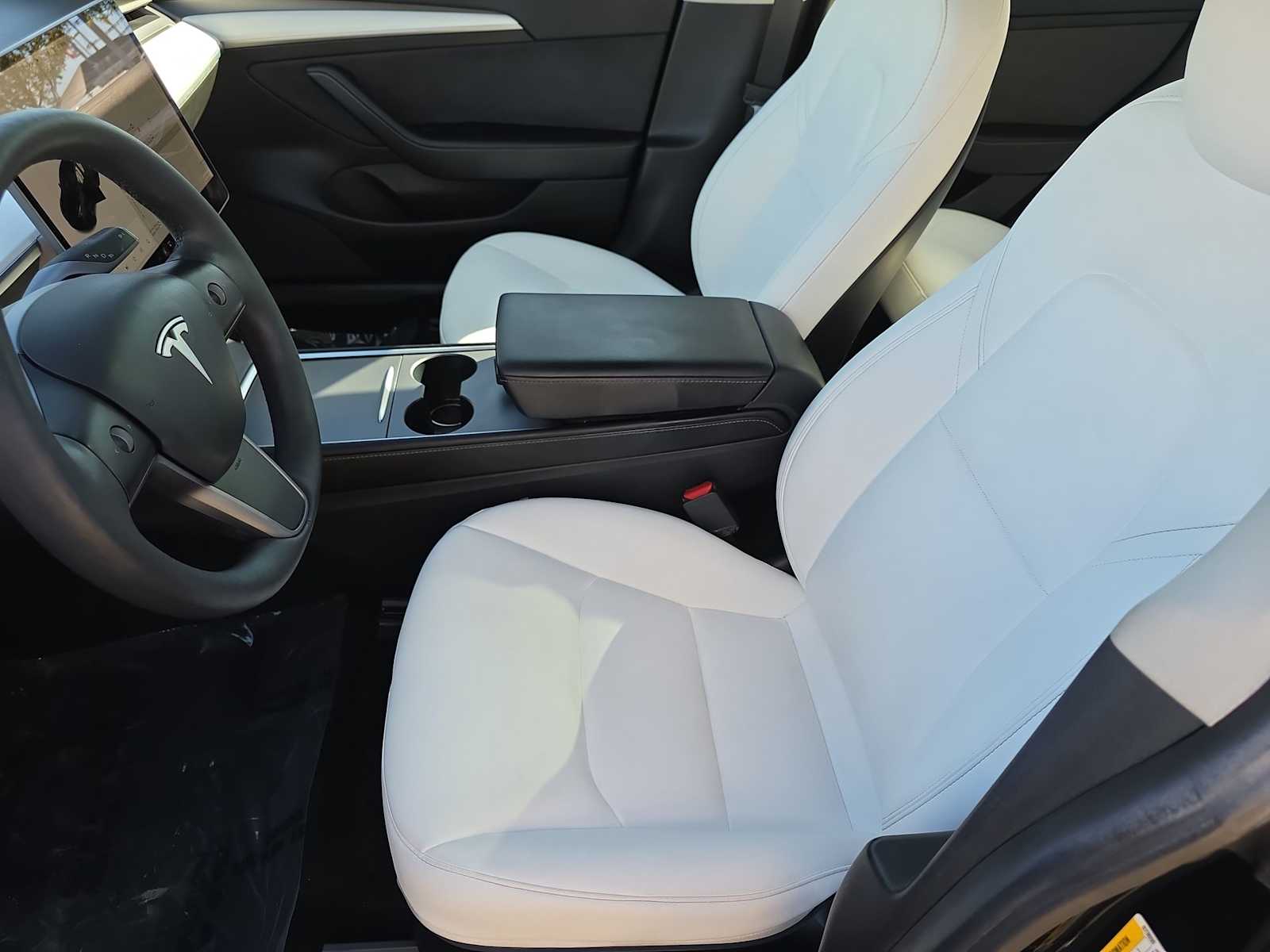 Thumbnail: 2021 Tesla Model 3 - 15