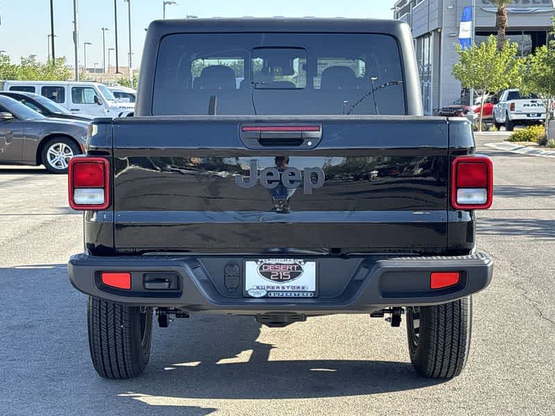 Thumbnail: 2025 Jeep Gladiator - 7