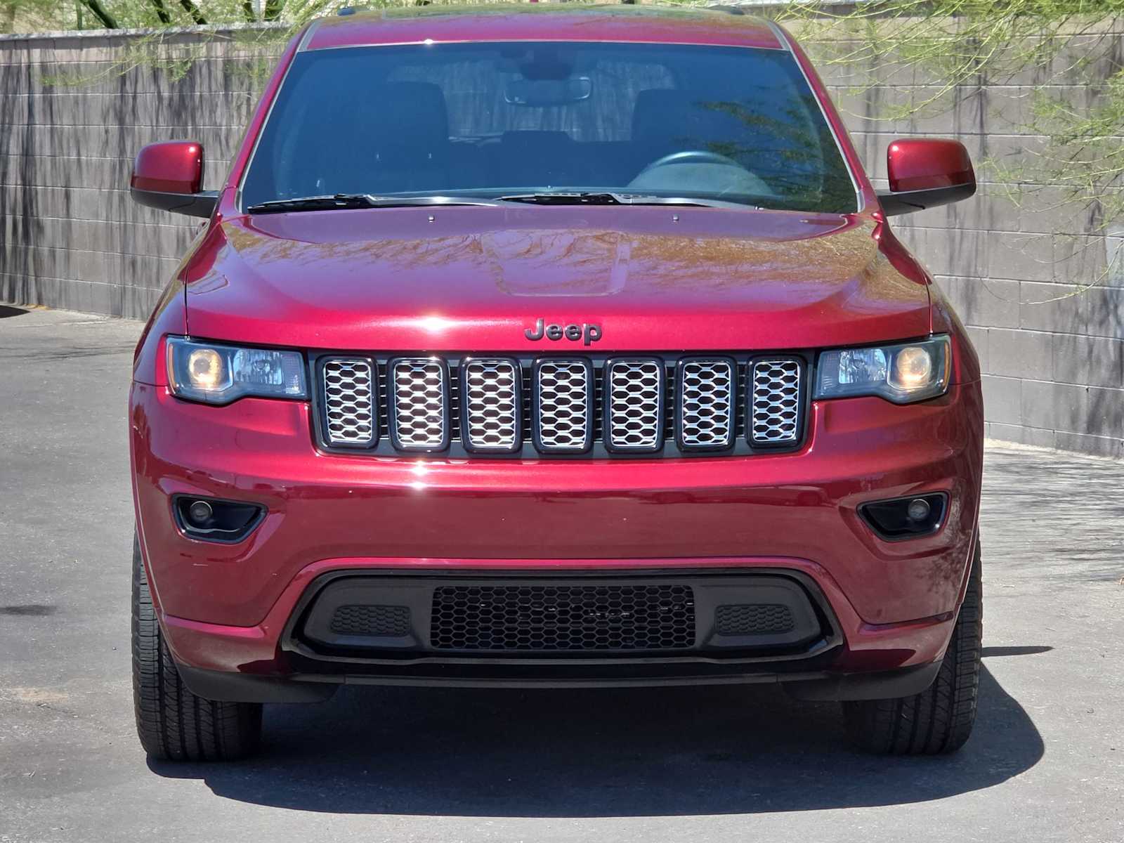 Thumbnail: 2019 Jeep Grand Cherokee - 4