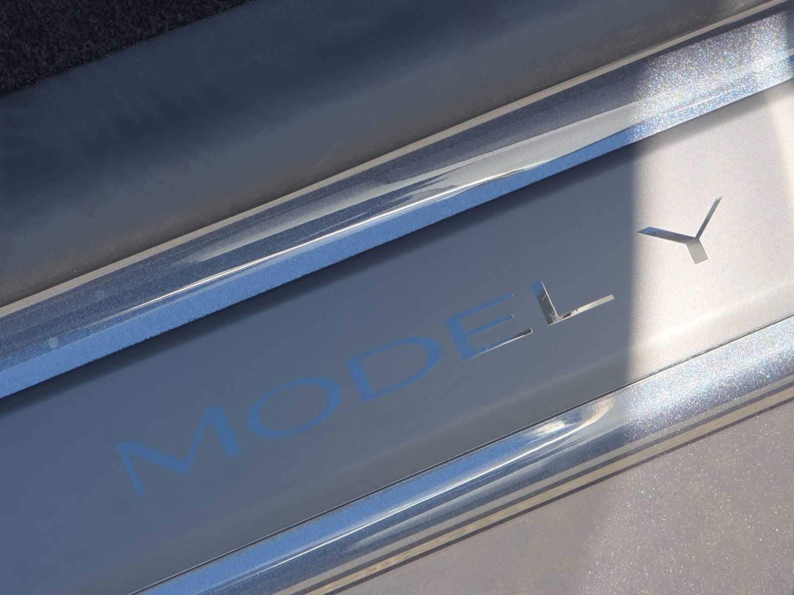 Thumbnail: 2023 Tesla Model Y - 11