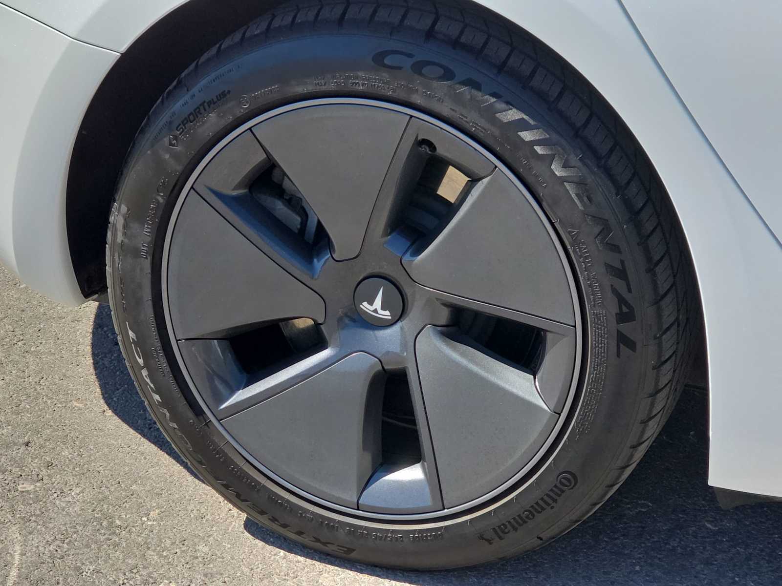 Thumbnail: 2023 Tesla Model 3 - 12