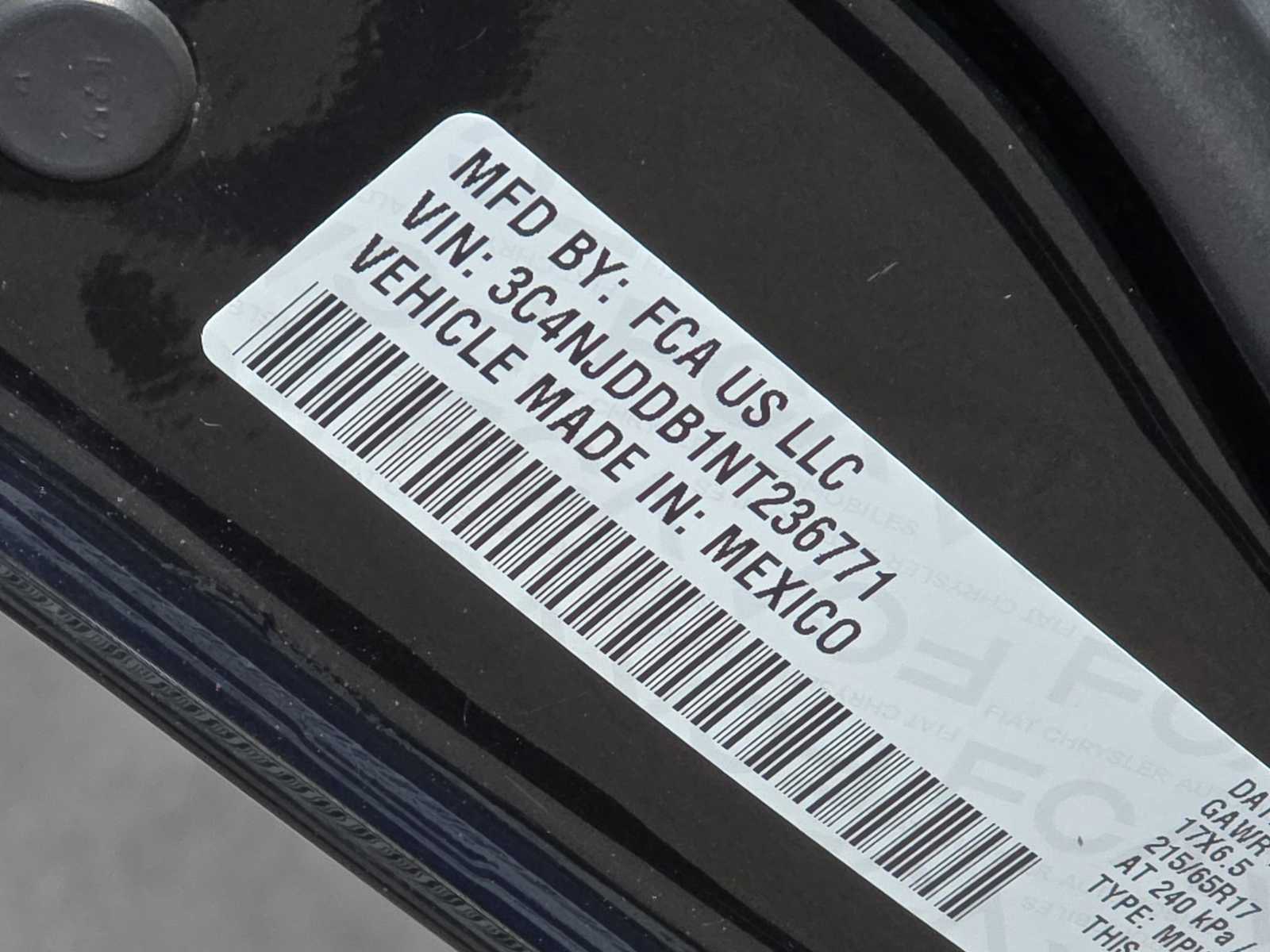 Thumbnail: 2022 Jeep Compass - 25