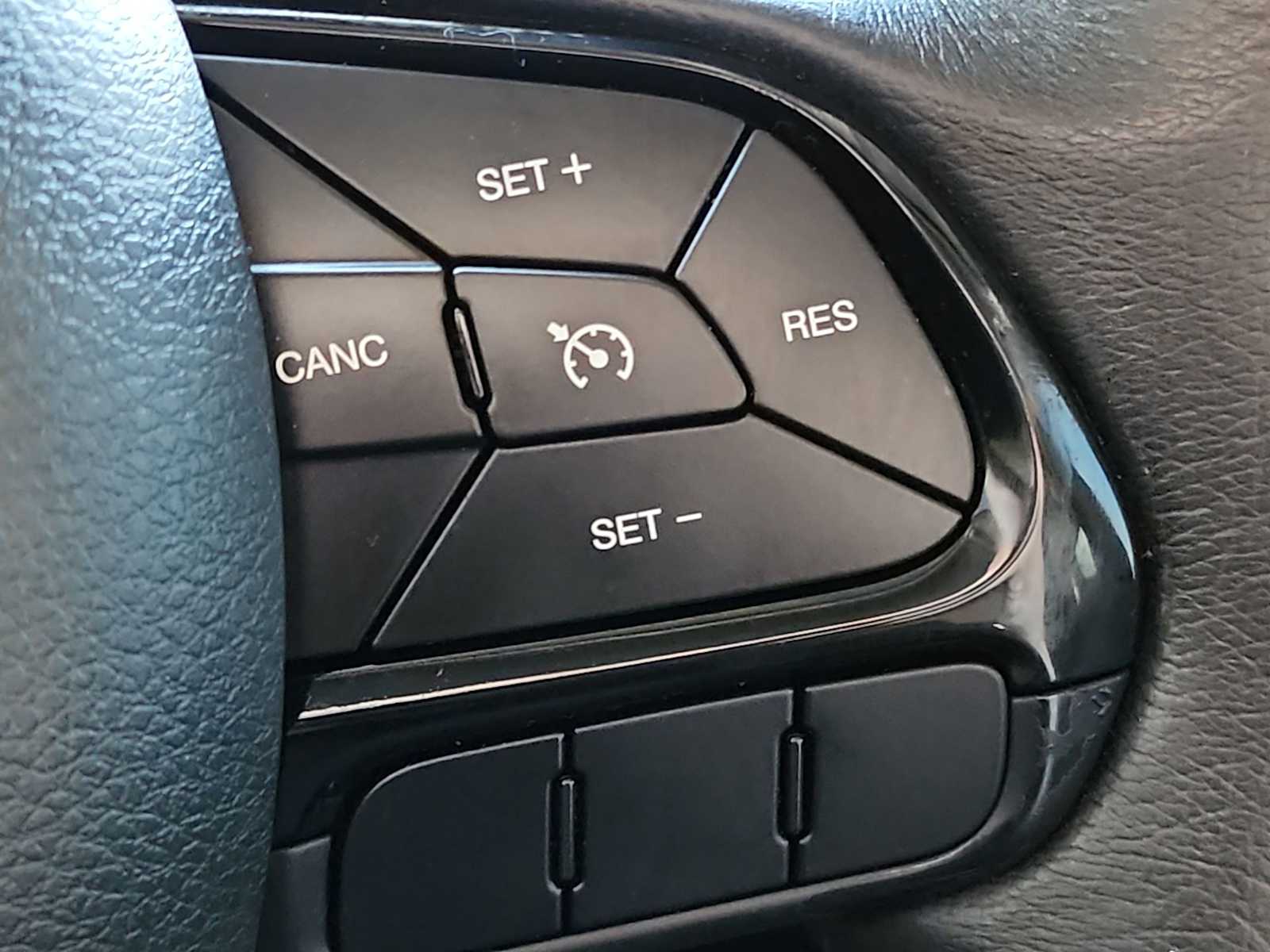 Thumbnail: 2020 Jeep Renegade - 30