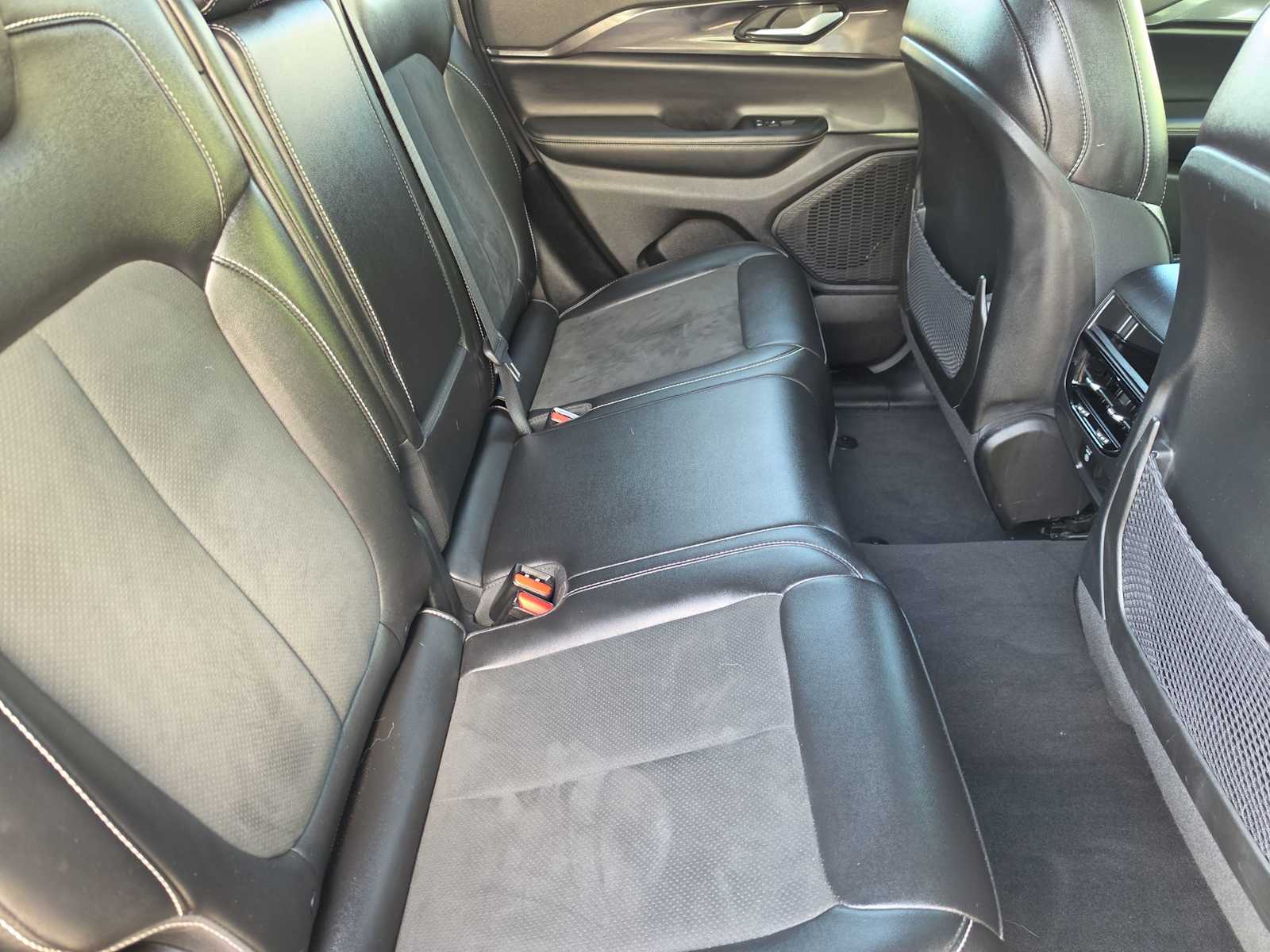 Thumbnail: 2023 Jeep Grand Cherokee - 17