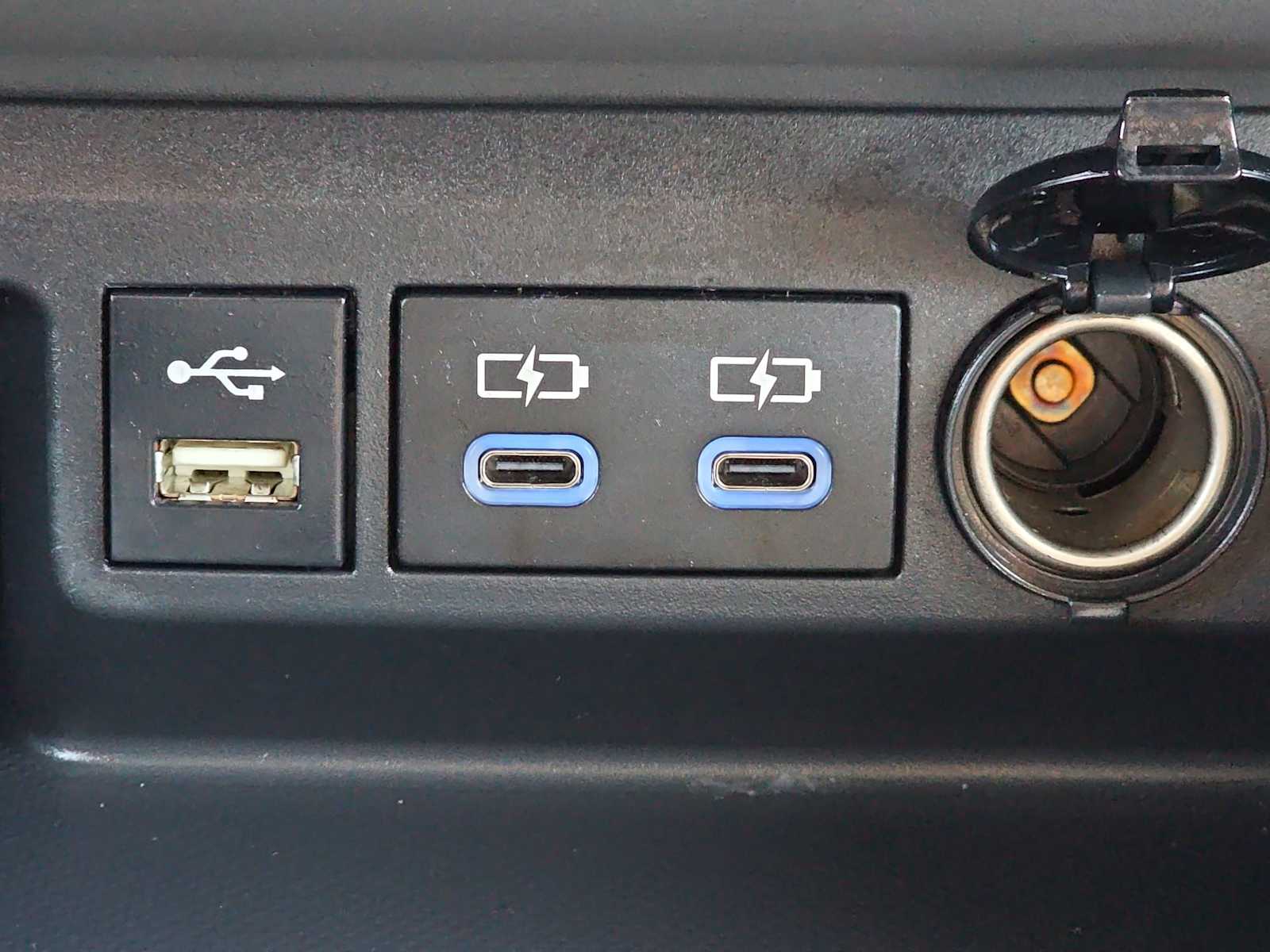 Thumbnail: 2022 Toyota Highlander - 27