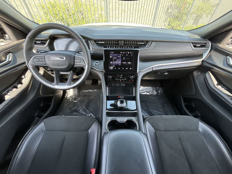 Thumbnail: 2024 Jeep Grand Cherokee - 14