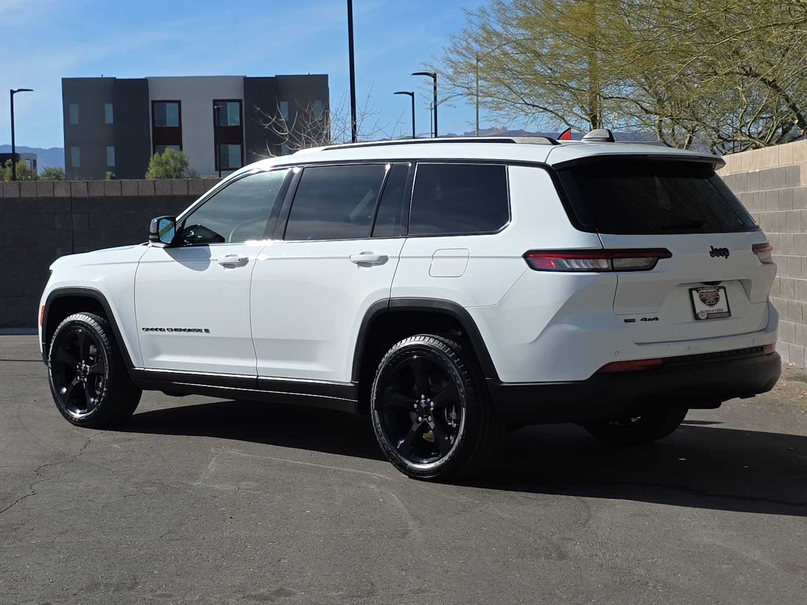 Thumbnail: 2023 Jeep Grand Cherokee L - 7