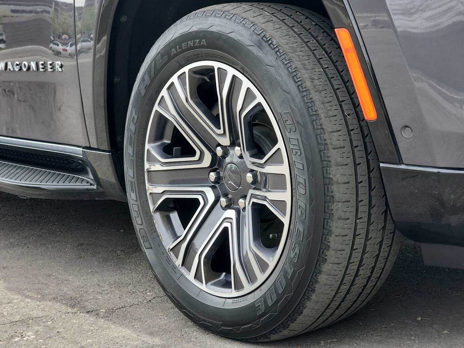 Thumbnail: 2024 Jeep Wagoneer - 12