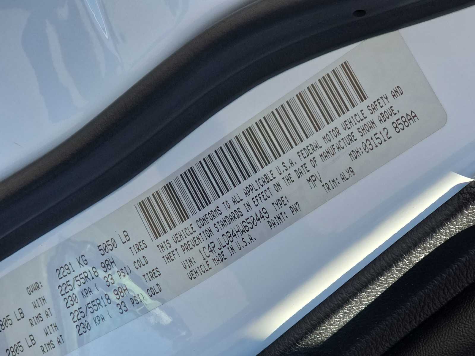 Thumbnail: 2017 Jeep Cherokee - 24