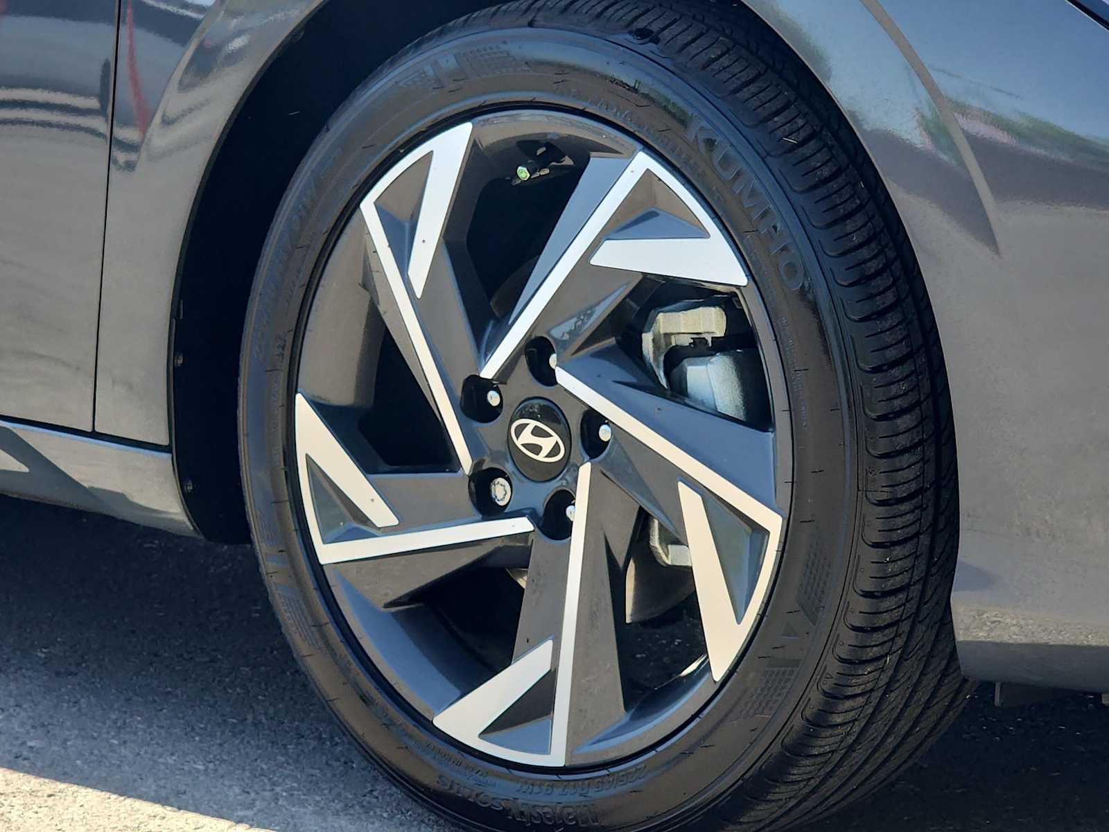 Thumbnail: 2025 Hyundai Elantra - 4