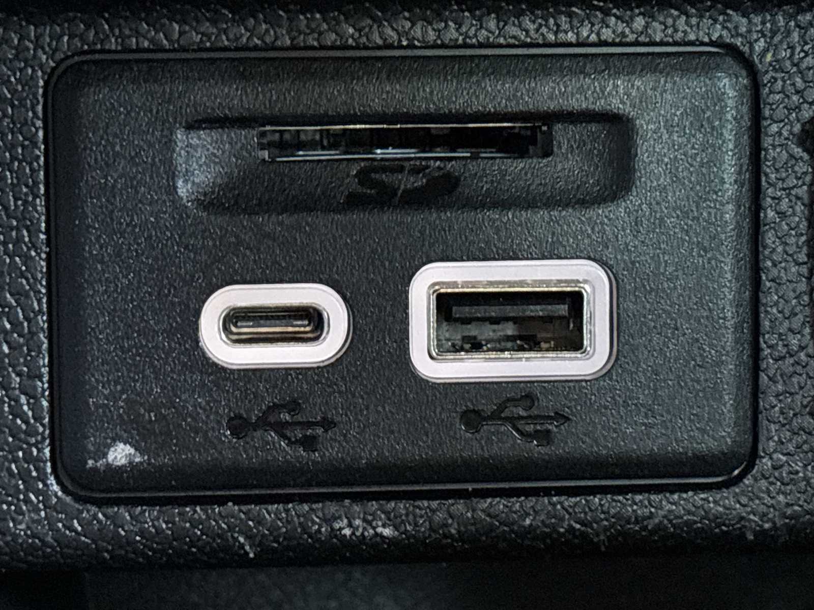 Thumbnail: 2023 Chevrolet Bolt EV - 28