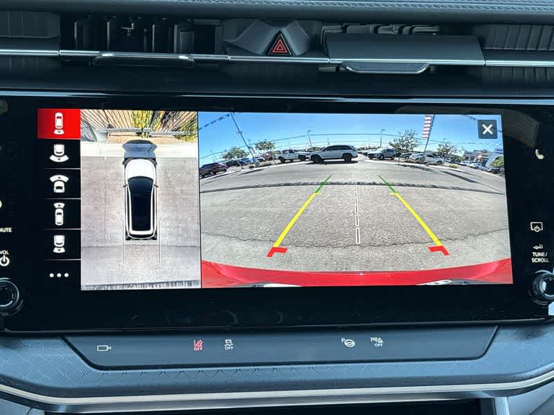 Thumbnail: 2025 Jeep Wagoneer S - 26