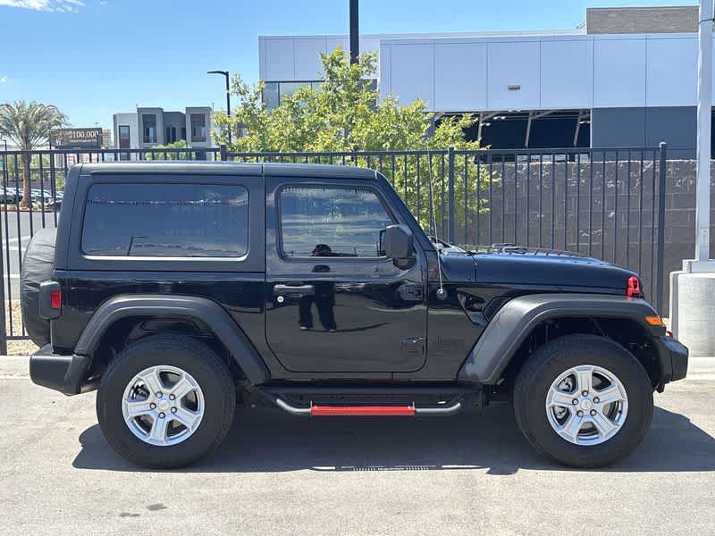 Thumbnail: 2022 Jeep Wrangler - 9