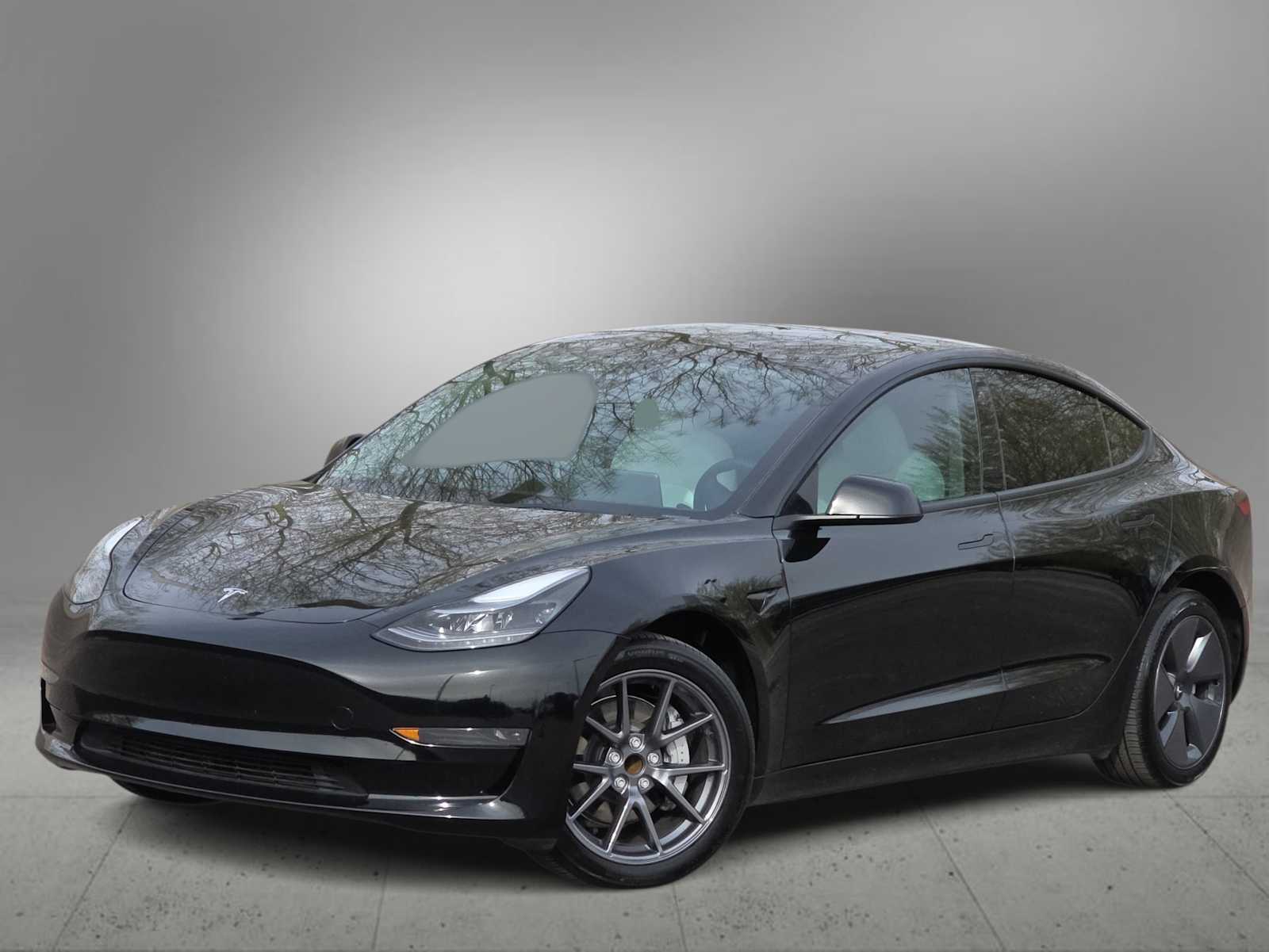 Thumbnail: 2023 Tesla Model 3 - 1