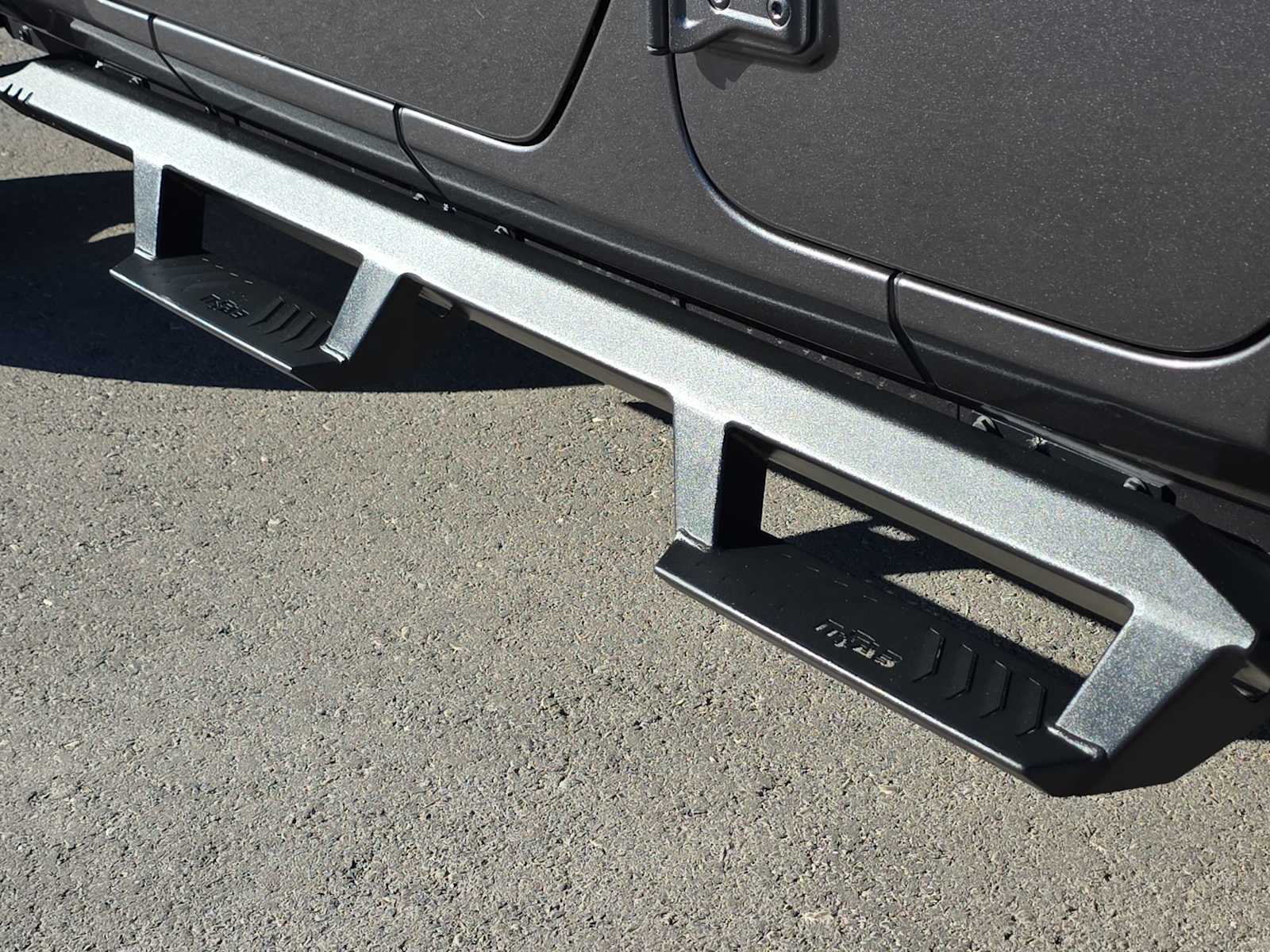 Thumbnail: 2020 Jeep Wrangler - 29