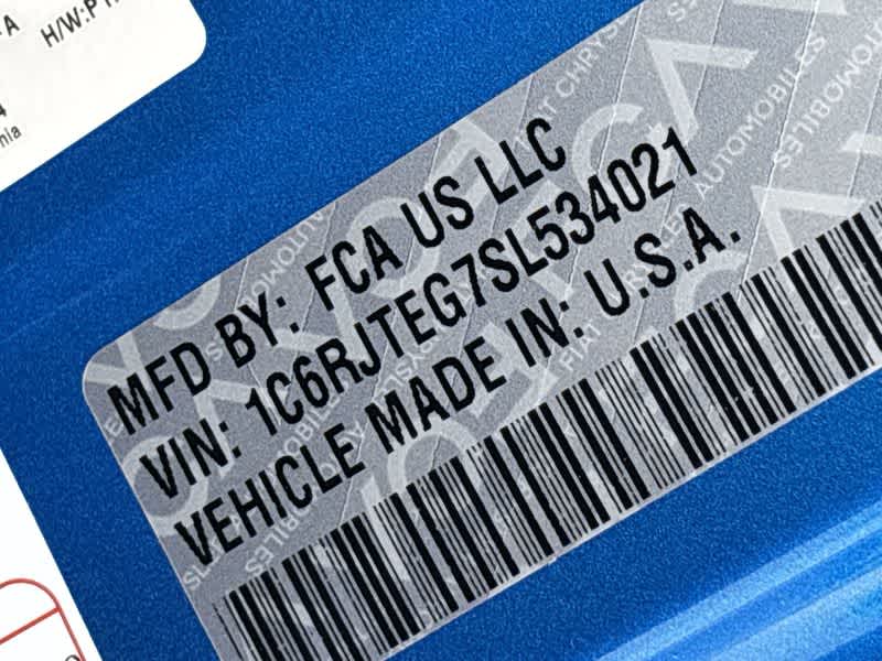 Thumbnail: 2025 Jeep Gladiator - 25