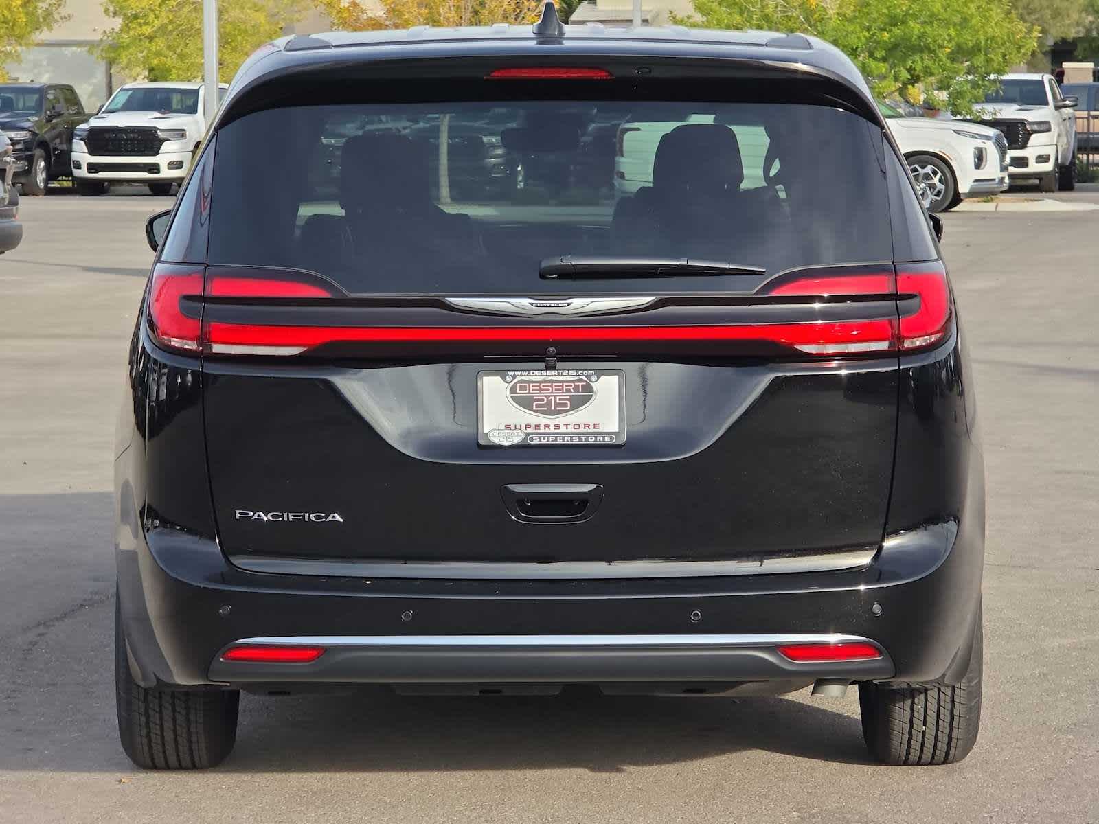 Thumbnail: 2026 Chrysler Pacifica - 10