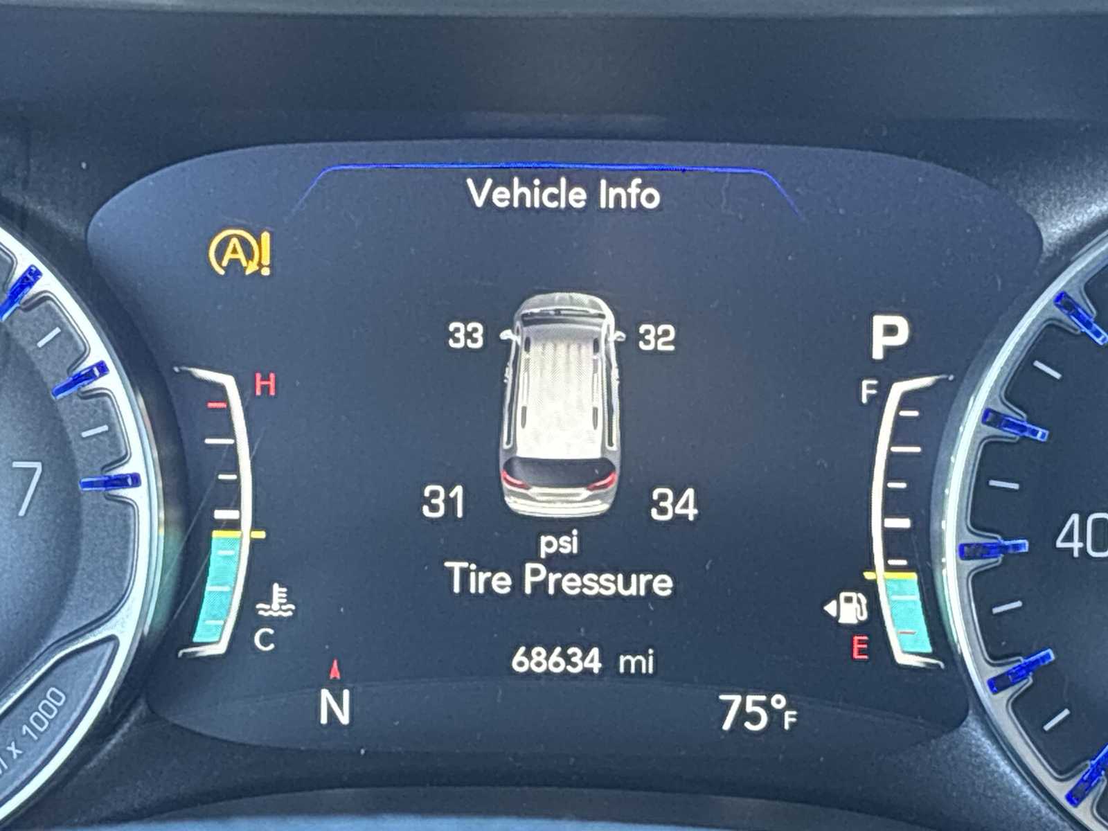 Thumbnail: 2018 Chrysler Pacifica - 22