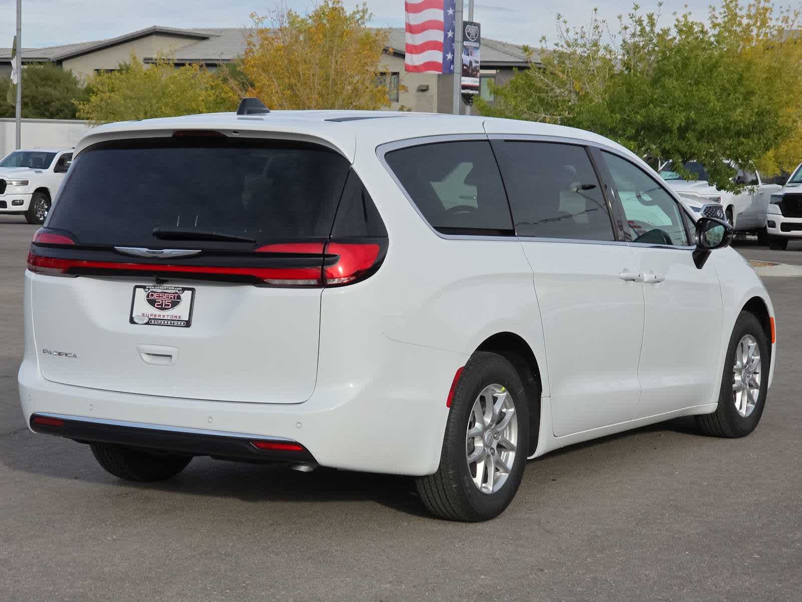 Thumbnail: 2026 Chrysler Pacifica - 16