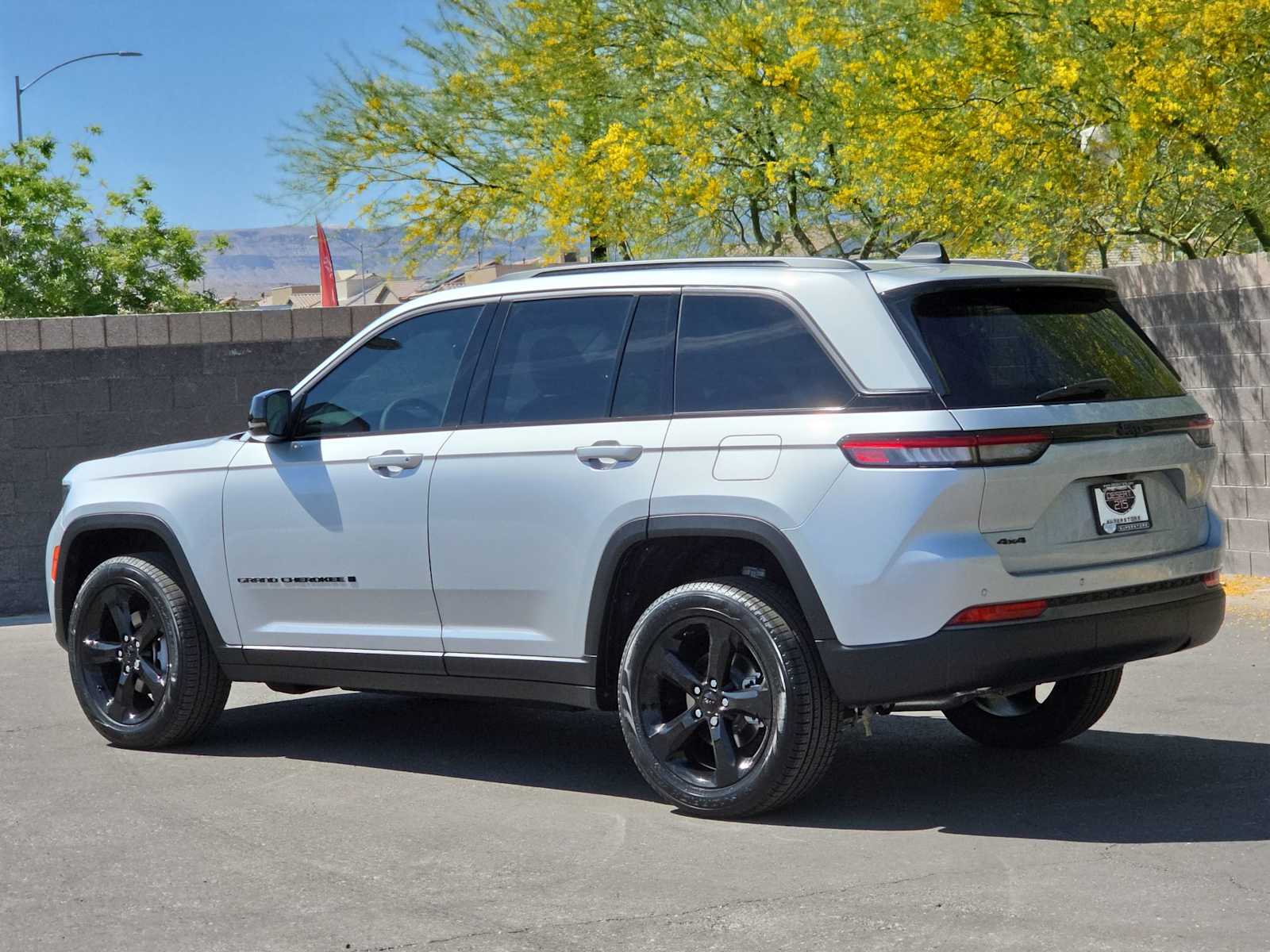 Thumbnail: 2026 Jeep Grand Cherokee - 7