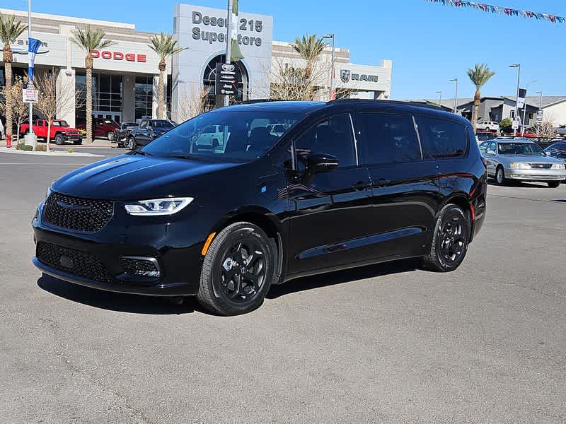2025 Chrysler Pacifica Hybrid S Appearance 4