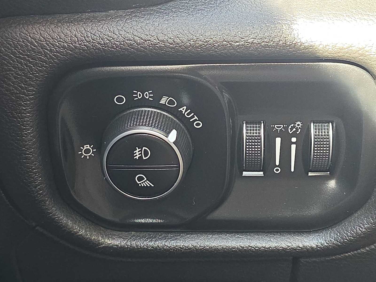 Thumbnail: 2019 RAM 1500 - 28