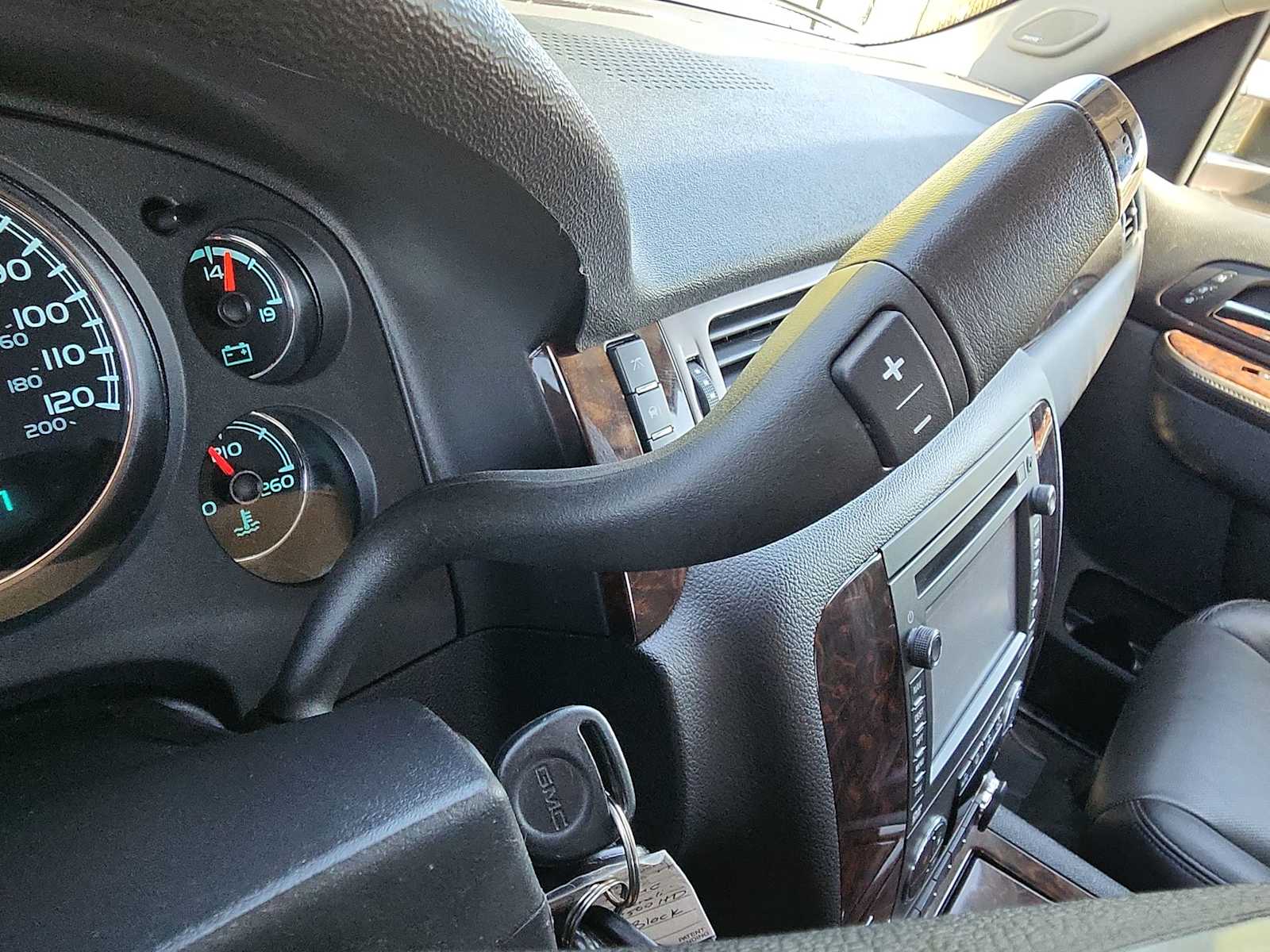 Thumbnail: 2012 GMC Sierra 2500 - 21