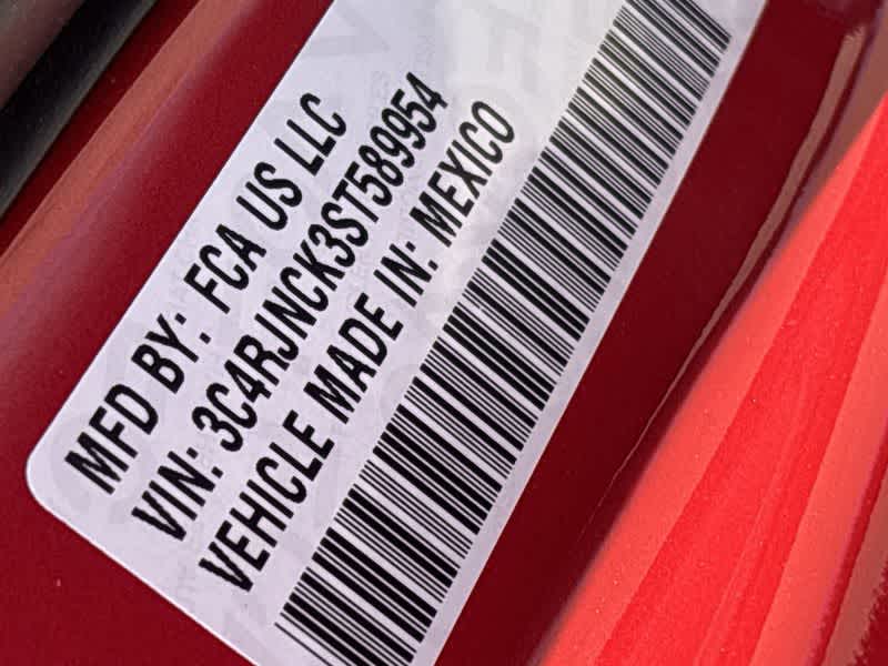 Thumbnail: 2025 Jeep Wagoneer S - 25