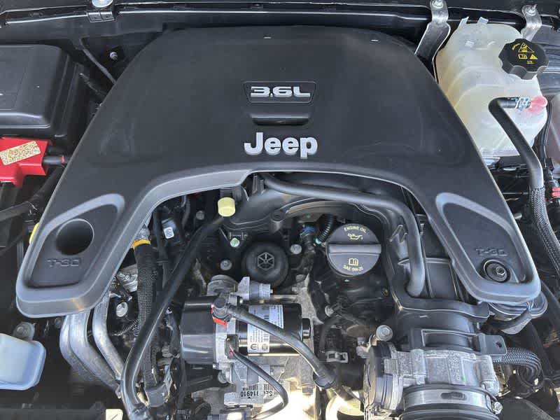 Thumbnail: 2021 Jeep Wrangler - 13