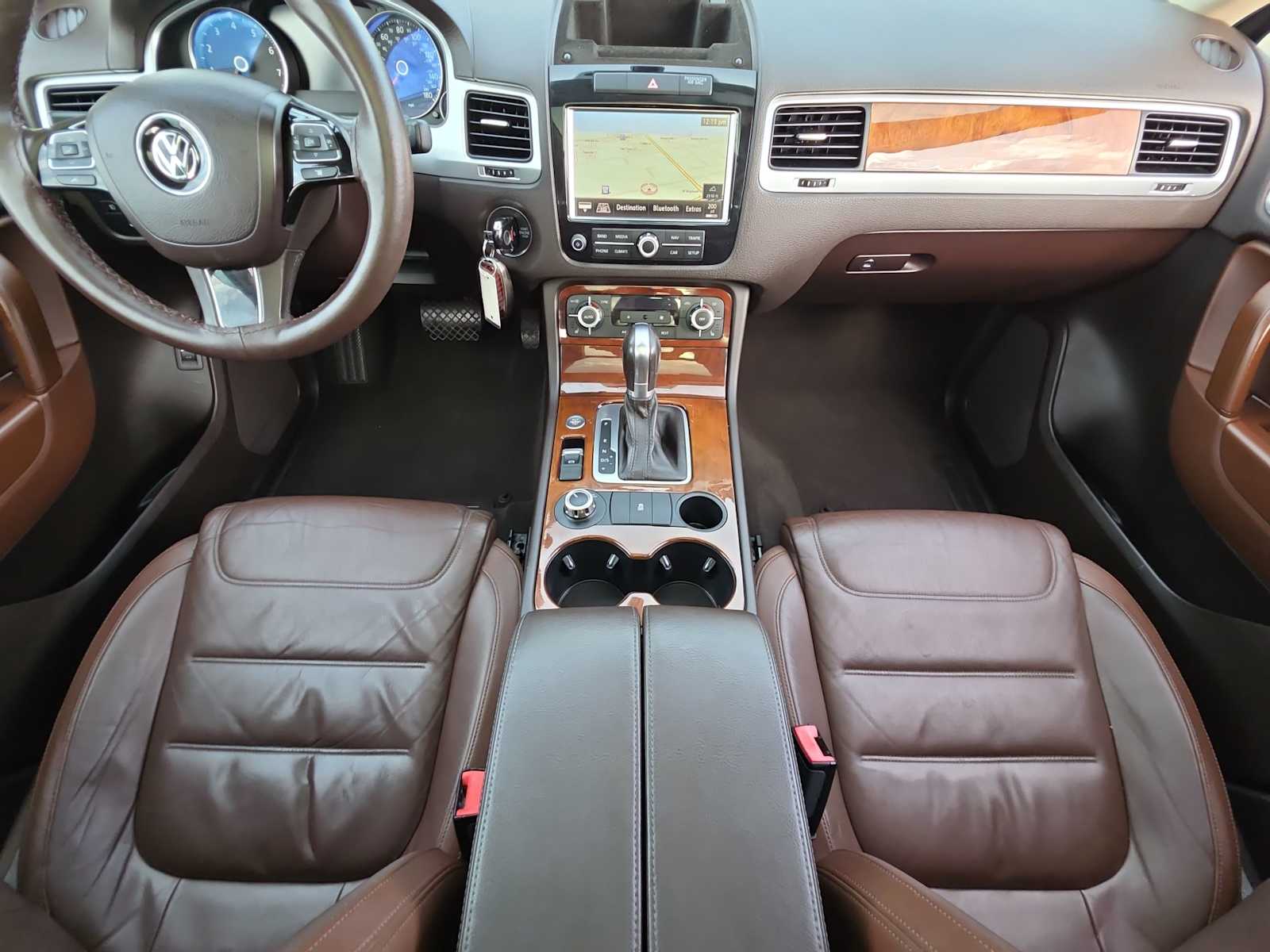 Thumbnail: 2014 Volkswagen Touareg - 14