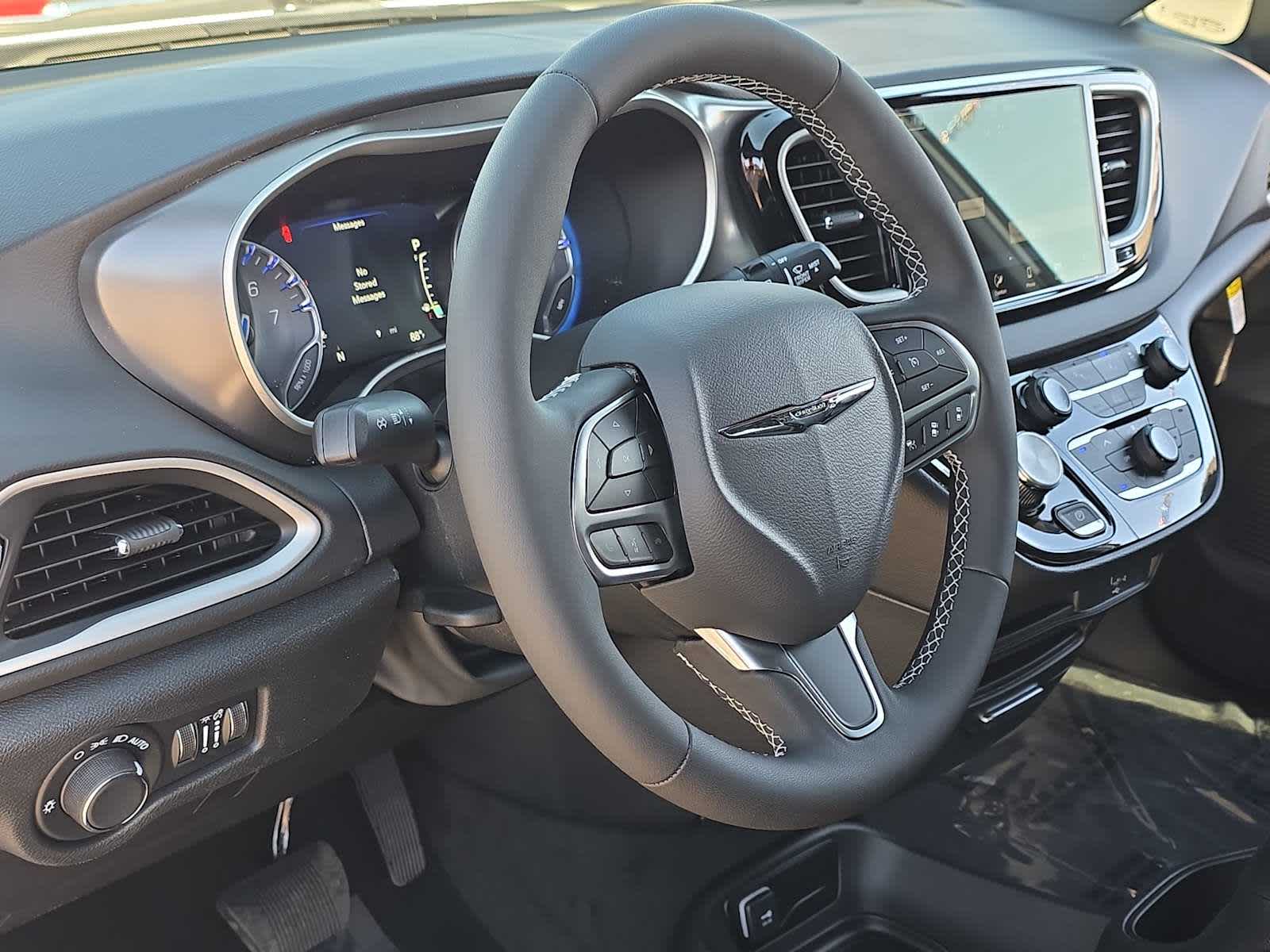 Thumbnail: 2026 Chrysler Voyager - 3