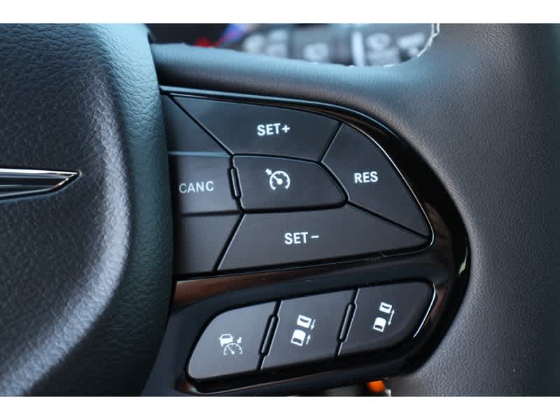 2025 Chrysler Pacifica Hybrid S Appearance 31