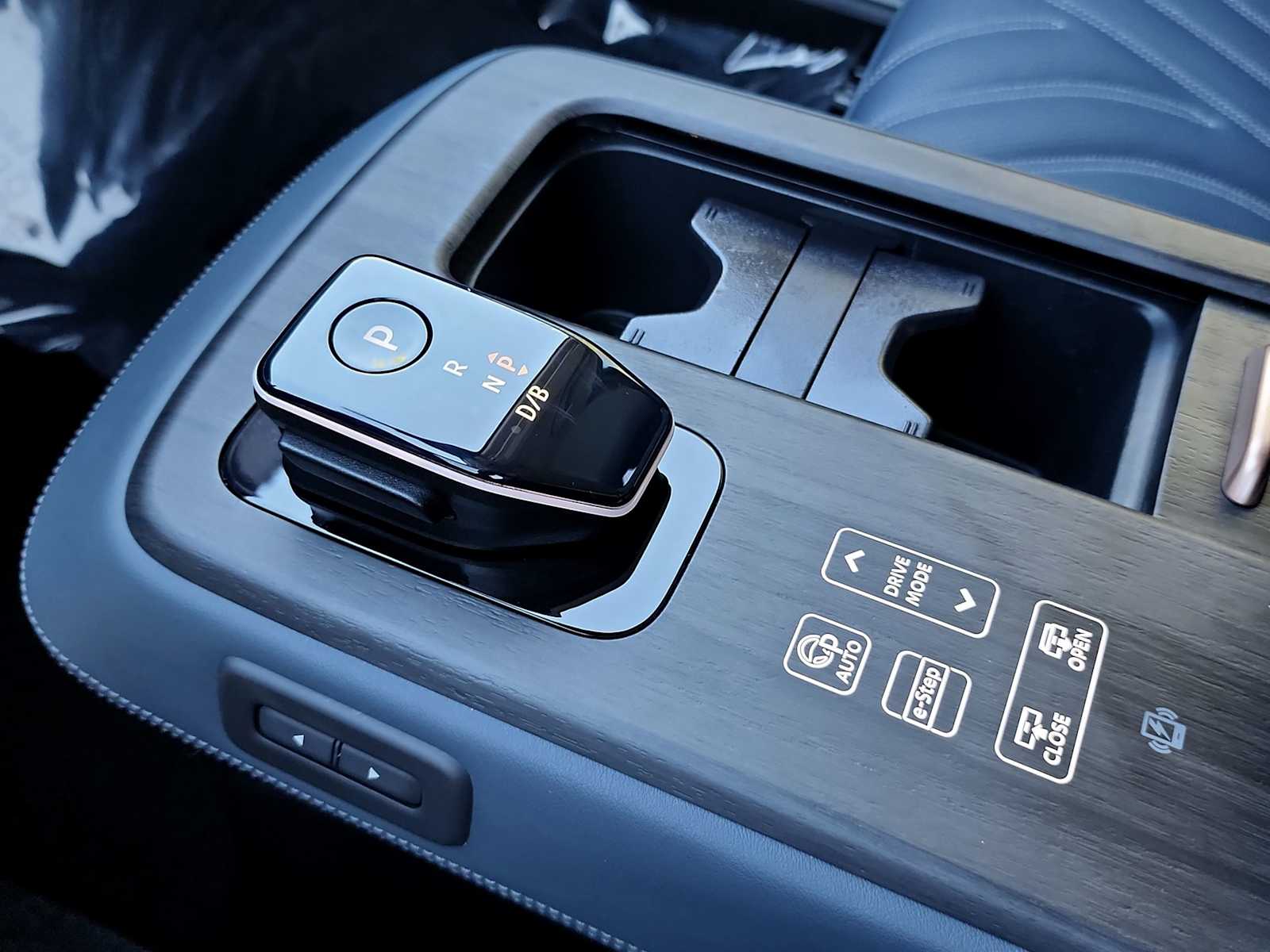 Thumbnail: 2023 Nissan Ariya - 21