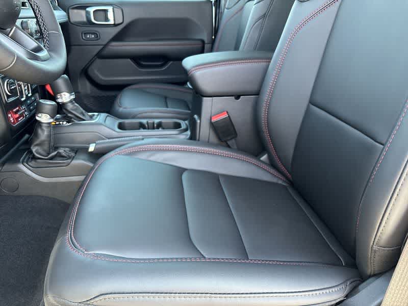 Thumbnail: 2025 Jeep Wrangler - 14