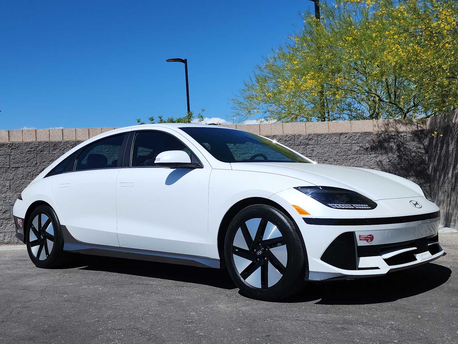 Thumbnail: 2024 Hyundai Ioniq 6 - 3